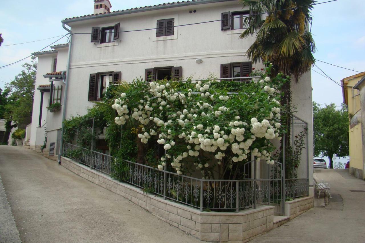 Apartments Renata - Brsec Exterior photo